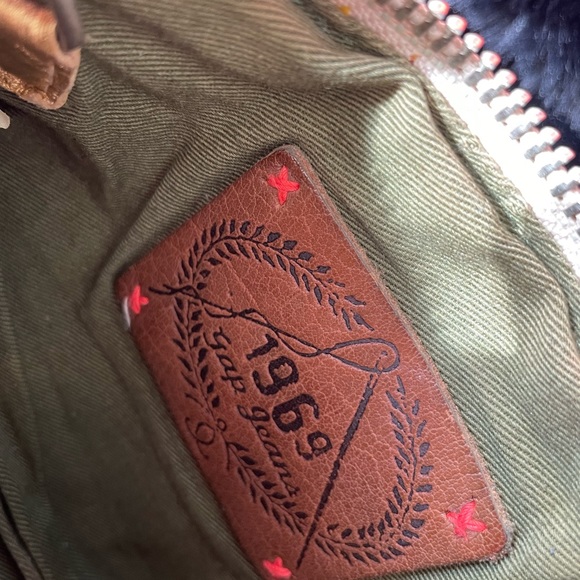 Gap Leather Gold Butterfly Wristlet Clutch Vintage Y2K - Picture 6 of 13